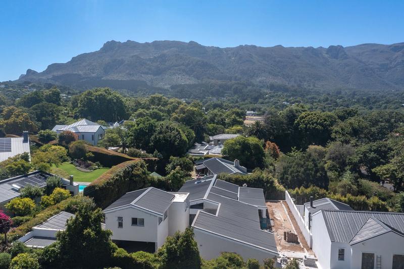 5 Bedroom Property for Sale in Constantia Western Cape
